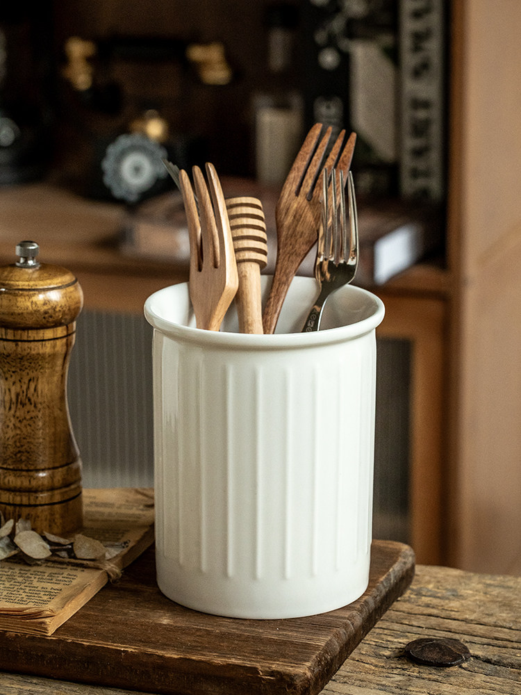 Commercial Kitchen Knife Holder - Minimalistyczny, tłoczony, biały ceramiczny pojemnik na
